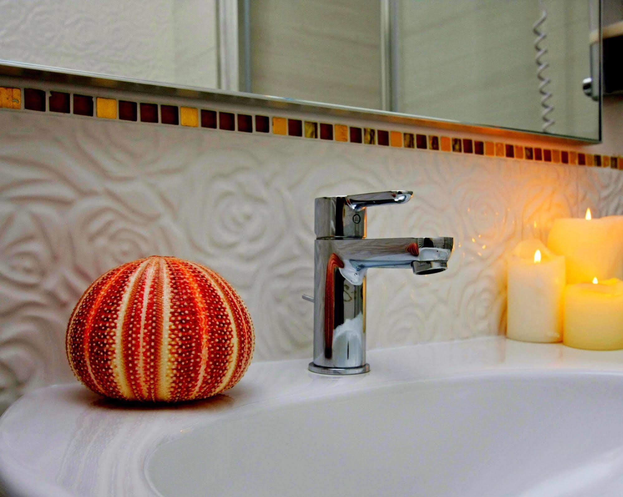 Brezza Marina Luxury Rooms Cagliari Bagian luar foto