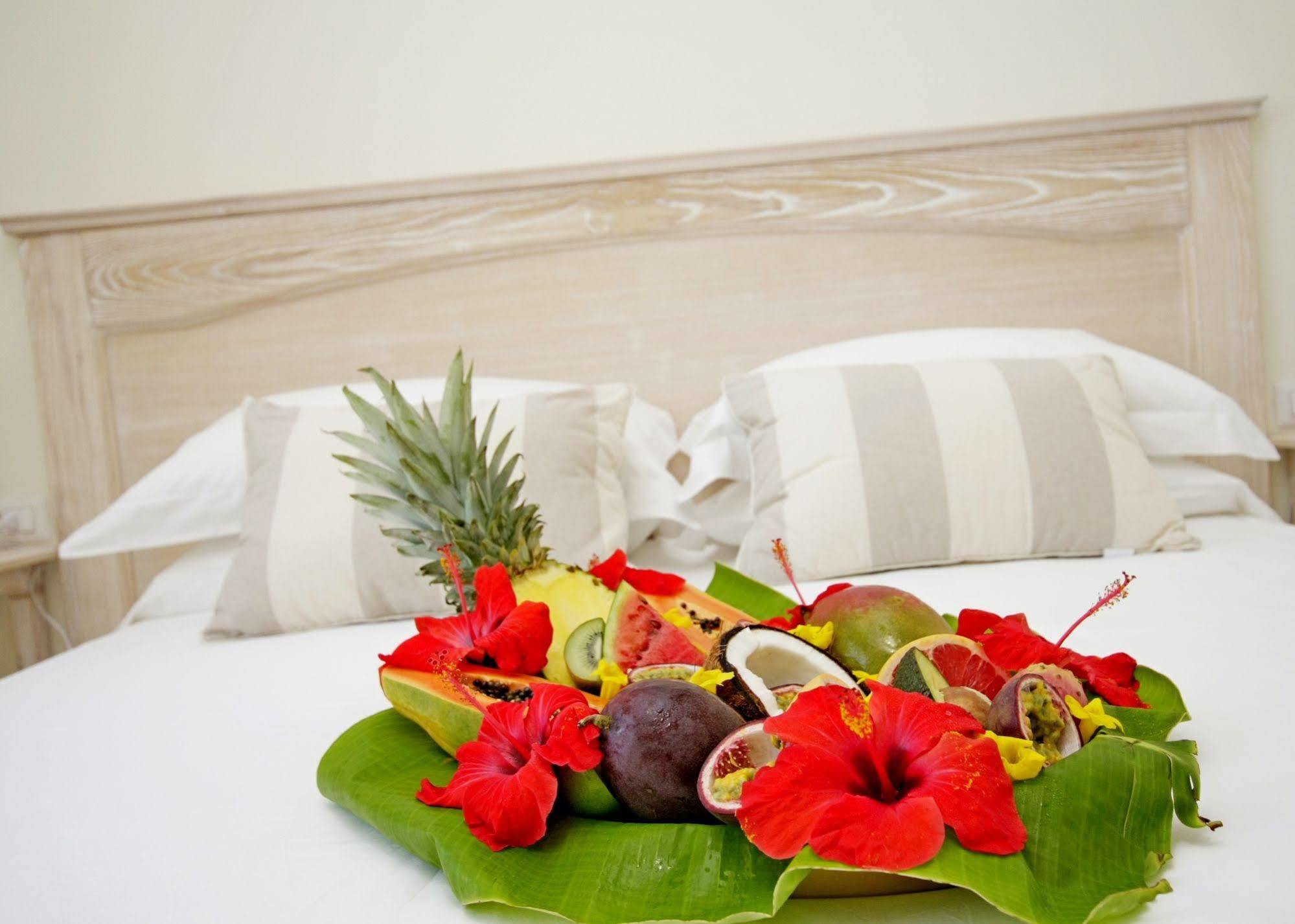 Brezza Marina Luxury Rooms Cagliari Bagian luar foto