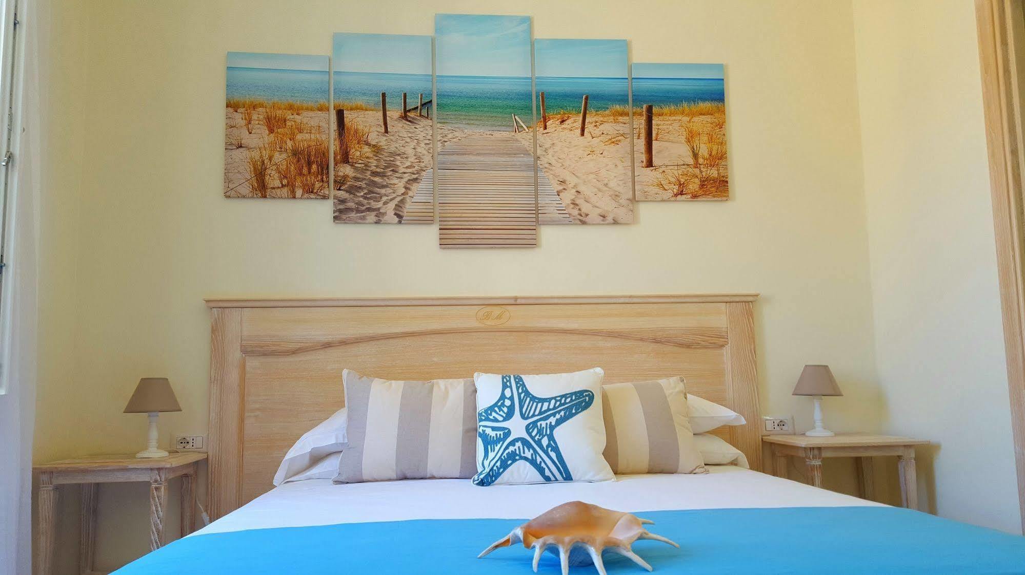 Brezza Marina Luxury Rooms Cagliari Bagian luar foto